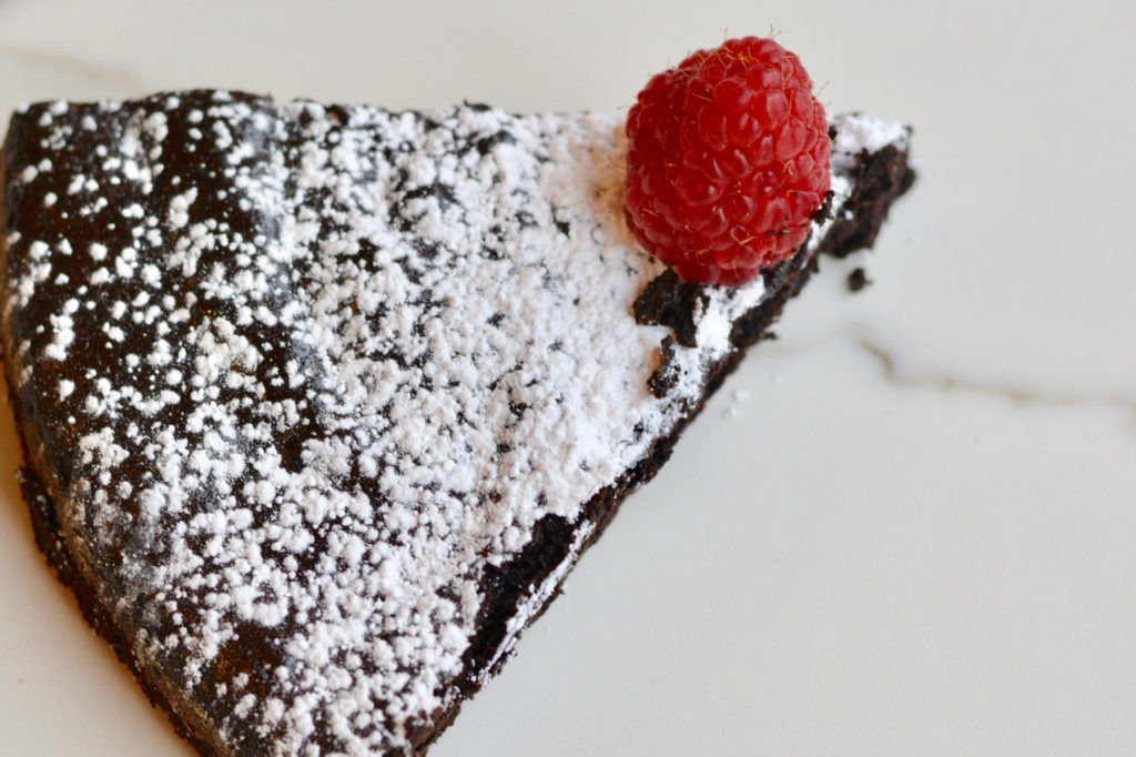 Flourless low-sugar chocolate cake that actually tastes amazing. Top it with berries or powdered sugar.
