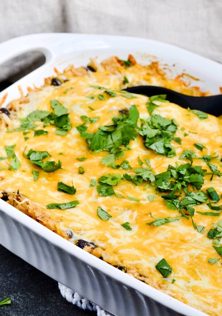 Chicken and Rice Bake with Salsa Verde | Super simple and healthy weeknight dinner, ready in a flash. Brown rice, salsa verde, cream cheese, chicken and black beans.