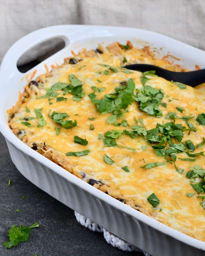 Chicken and Rice Bake with Salsa Verde | Super simple and healthy weeknight dinner, ready in a flash. Brown rice, salsa verde, cream cheese, chicken and black beans.