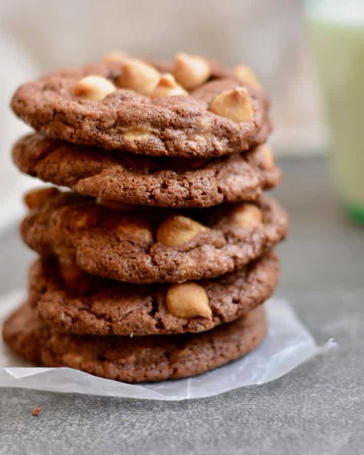 Chewy Chocolate Cookies with Pecans and Chocolate Chips - 3 add-in ideas. Amazing chocolatey recipe. Simple, delicious and SO chewy.