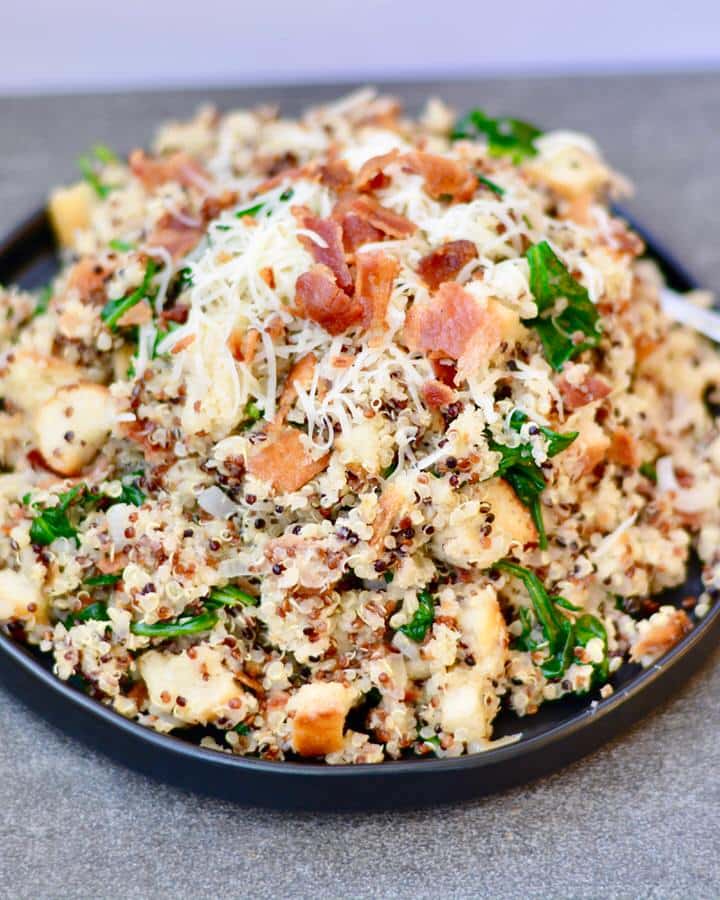 Quinoa with Bacon and Spinach - amazing side dish or make a great light meal. Prep ahead of time and throw together before serving. SO GOOD!