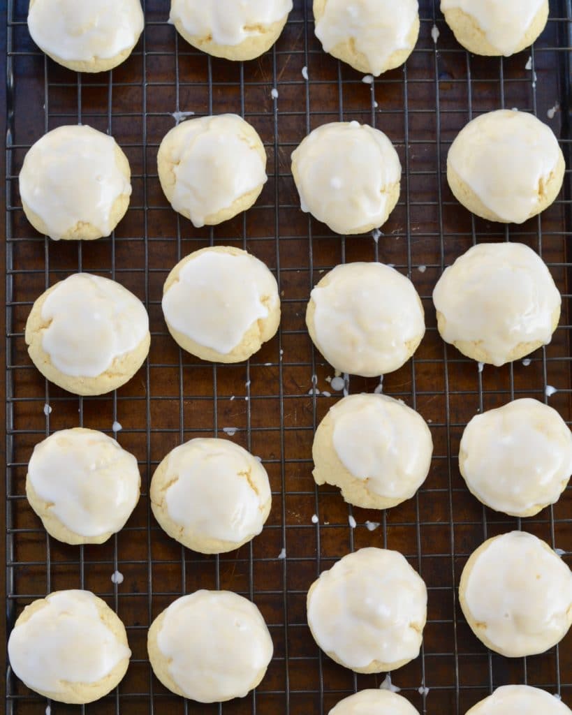 Almond Cake Cookies - Soft cookies with a hint of almond and lemon. Perfect for spring and summer. Comes together quick and easy!