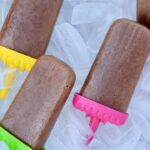 Healthy Chocolate Popsicle Recipe - perfect for hot summer days with the kids outside. 4 simple ingredients makes for delicious flavor and a healthy snack!