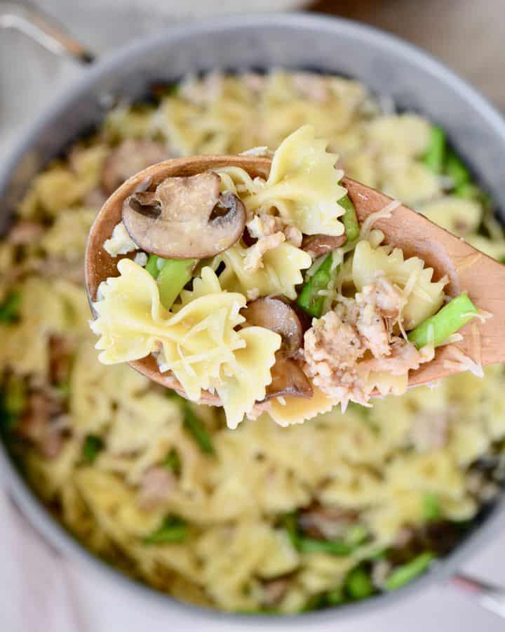 Asparagus Mushroom Turkey Sausage Bow Tie Pasta with Olive Oil and Parmesan | Simple recipe but so delicious