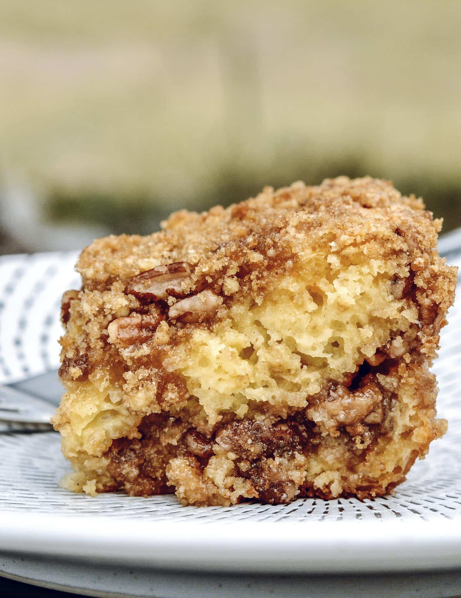 The Best Boxed Yellow Cake Mix: A Blind Taste Test | Bon Appétit