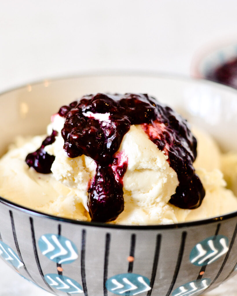 Mixed Berry Compote | Delicious, simple, healthy. #frozenberries #raspberries #blackberries #blueberries #compote