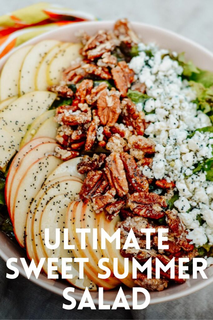 Ultimate Summer Salad Recipe - crisp apples, tangy blue cheese, sweet pecans and homemade poppy seed dressing. Total perfection for summer lunch or dinner. #summersalad #salad #healthy
