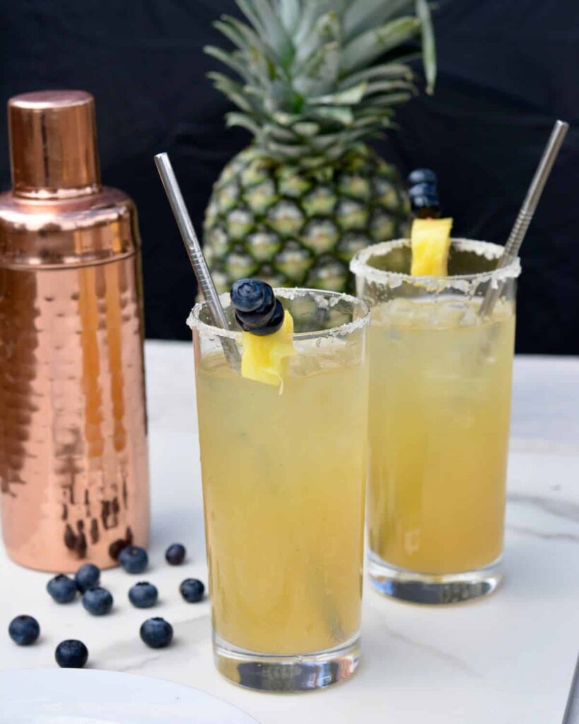 Pineapple Tom Collins | Incredibly sweet and simple recipe