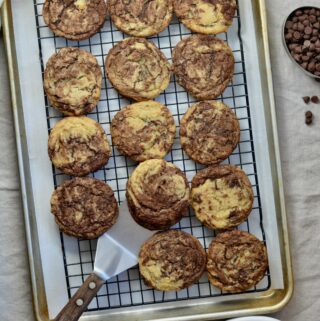 Marble Cookies | Simple twist on a classic holiday cookie—delicious all year round! Soft and so chocolatey.