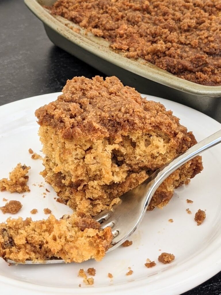 Banana Coffee Cake - Gluten Free & Low Sugar | Deliciously simple and really quick to make. Great breakfast treat. #coffeecake #banana #breakfast