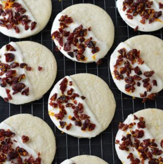 Orange Cranberry Cookies with white or dark chocolate | made gluten free. Delicious holiday cookie recipe! Super simple.