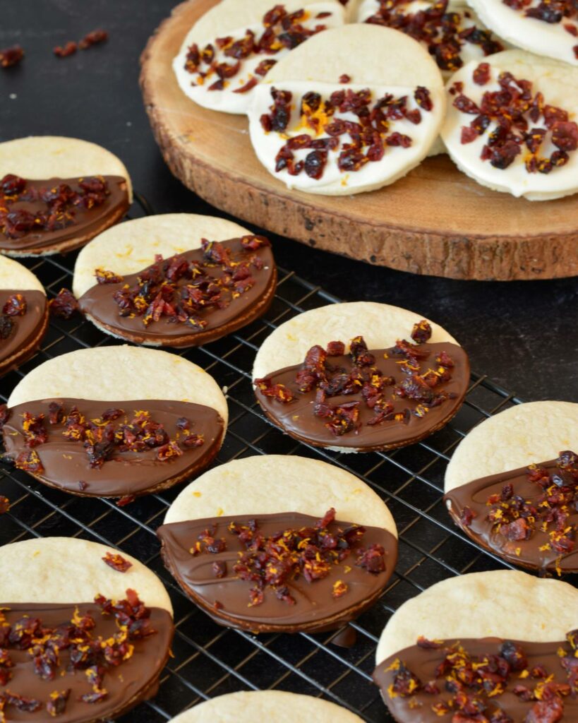 Orange Cranberry Cookies with white or dark chocolate | made gluten free. Delicious holiday cookie recipe! Super simple.