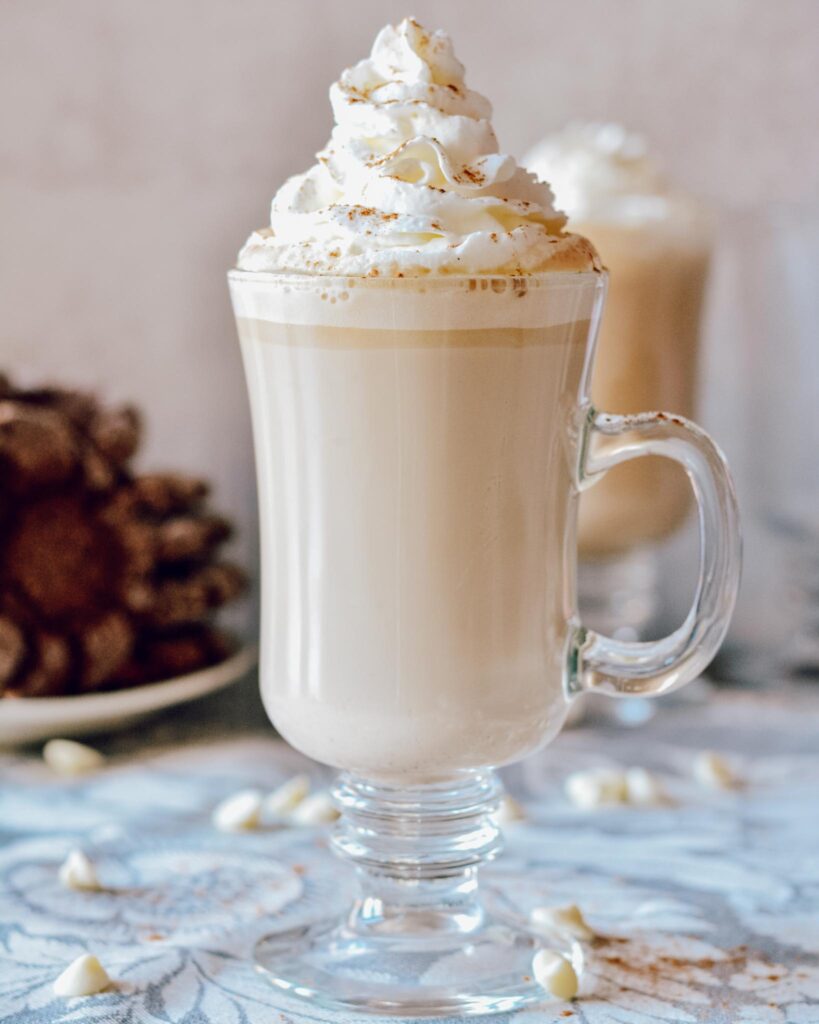 Hot White Chocolate Mocha | Starbucks Copycat. Easy to mix up for your favorite time to enjoy get your jolt. Simple pantry ingredients, no need for an espresso machine. You'll love it!