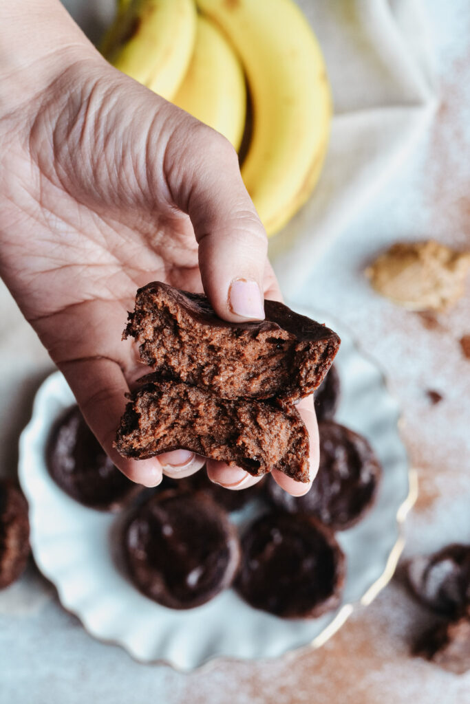 Protein Brownie Bites - healthy snacks for kids that feel indulgent. Only 5 ingredients for this perfectly healthy snack!
